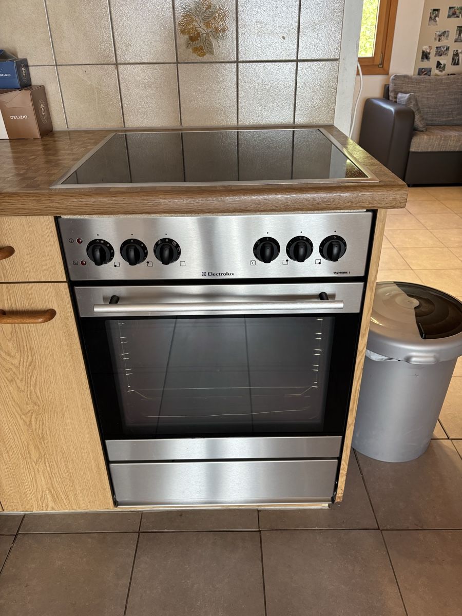 Electrolux Backöfen: Electrolux Backofen mit Herd – Gebraucht aus Bäretswil von M_OeCH