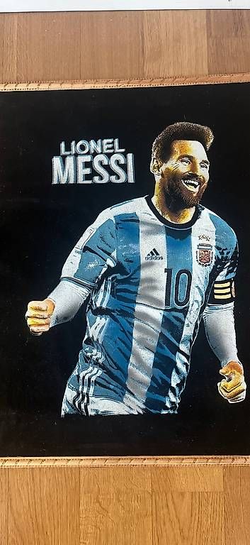 Foto & Immagini: Messi aus Ägypten – Usato da Gümligen venduto da nadin78 1