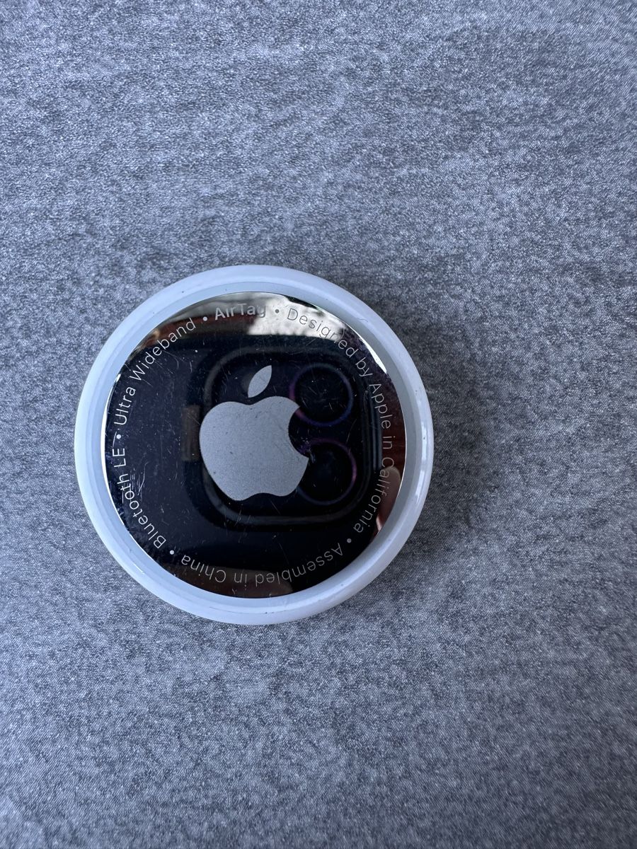 Apple Portachiavi: Apple AirTag Bluetooth localisateur – Usato da Le Lignon venduto da fab_w9jj