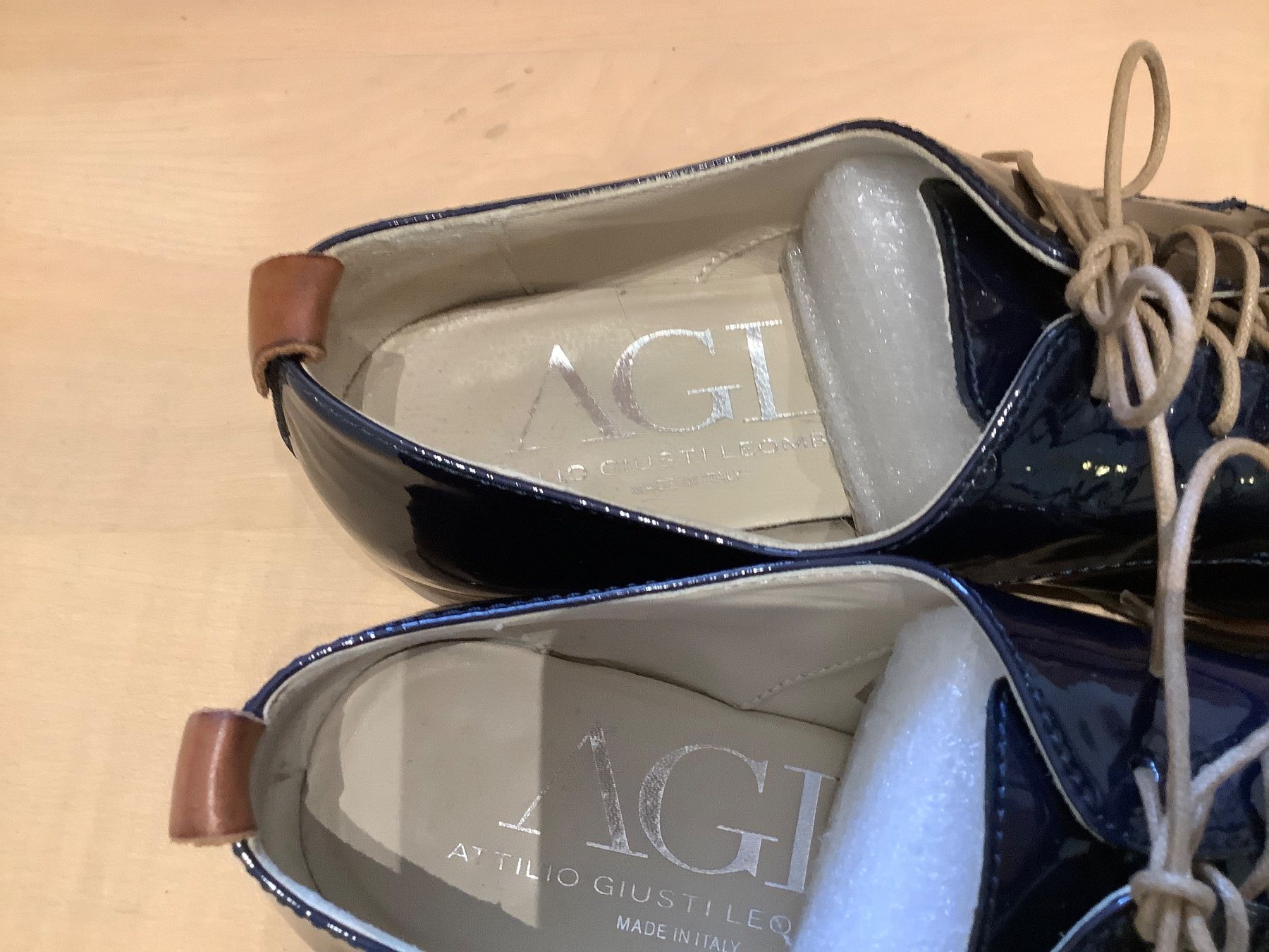 AGL Scarpe da donna: Dunkelblauer Lackschuh von AGL – Usato da Triesen venduto da boston7 3