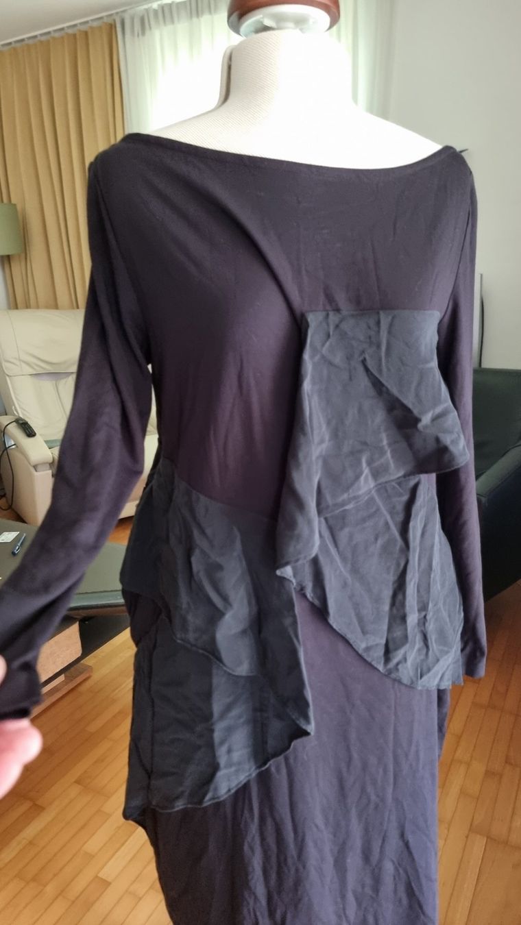 Cos Kleider: Cos Kleid – Gebraucht aus Riedikon von Winter21. 2