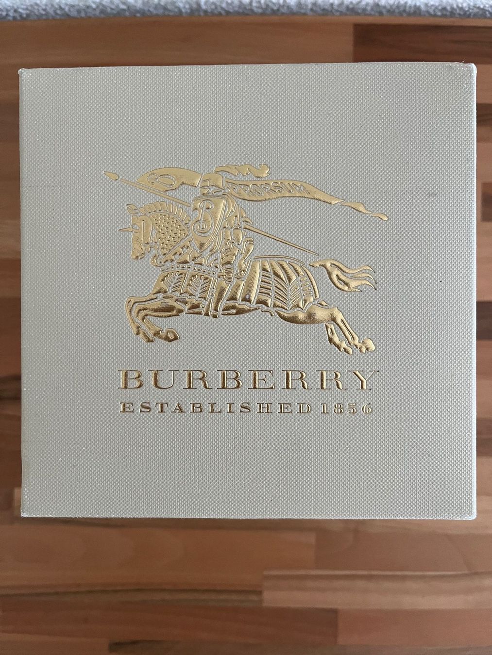 Burberry Scatole porta orologi: Burberry Uhrenbox Beige Gold – Usato da Worben venduto da Cinia 1