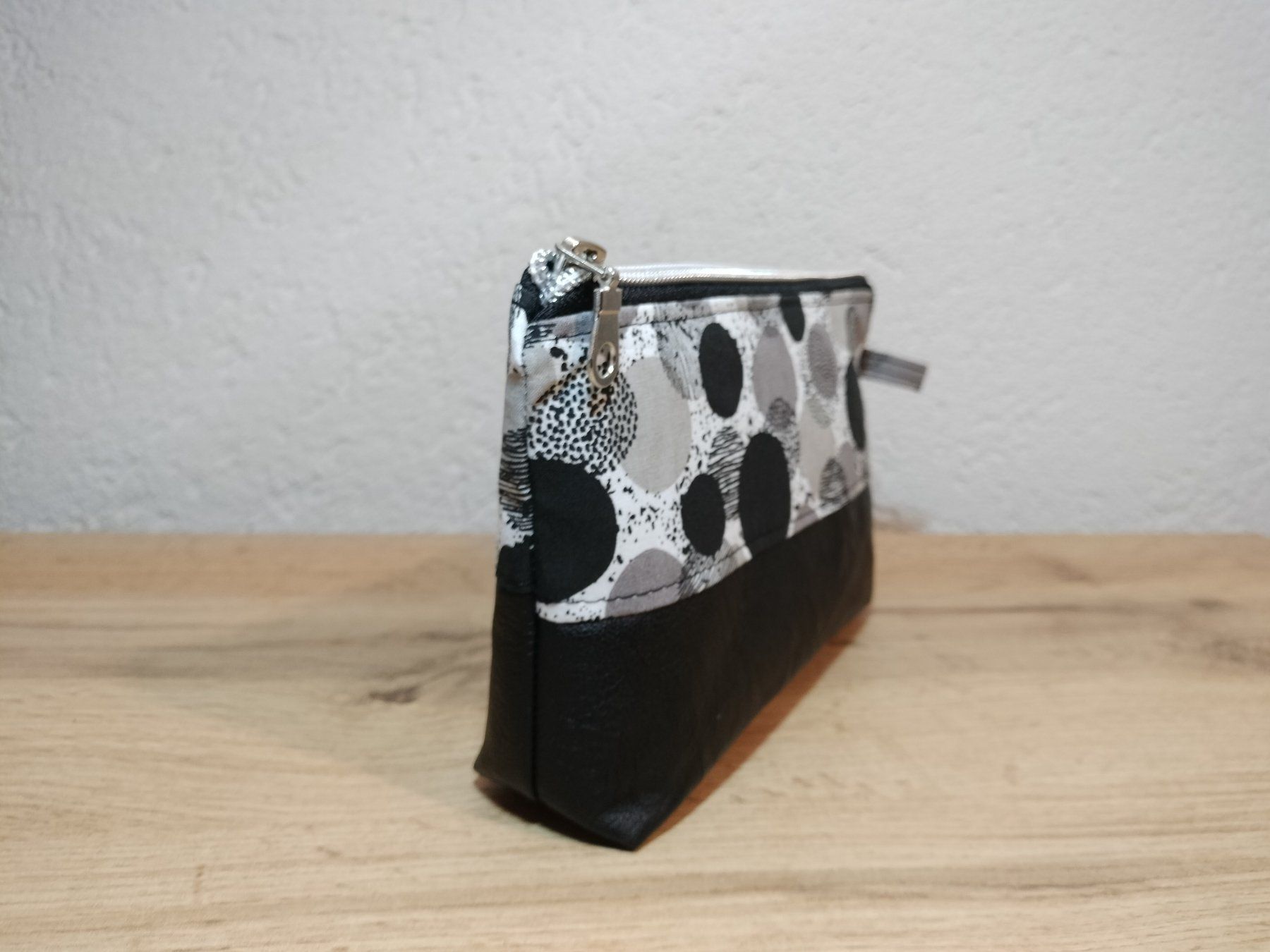 Custodie per cosmetici: ** Kosmetiktäschchen ** Etui ** Necessaire **     NEU – Nuovo (secondo la descrizione) da Weinfelden venduto da naehwerk 2