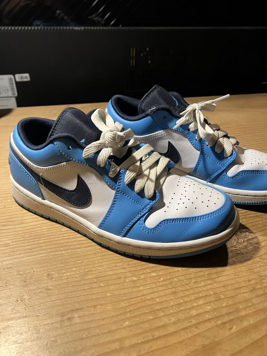 Chaussures hommes: Jordan 1 Low UNC 2021 gebraucht – D'occasion à Balgach par lor_28v2