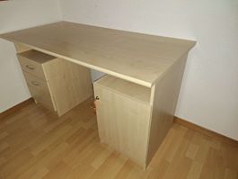 Schreibtisch Buche hell mit Schubladen und Schrank