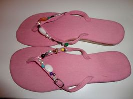 Aktion/ Flip-Flop mit Edel-und Kunststeinen