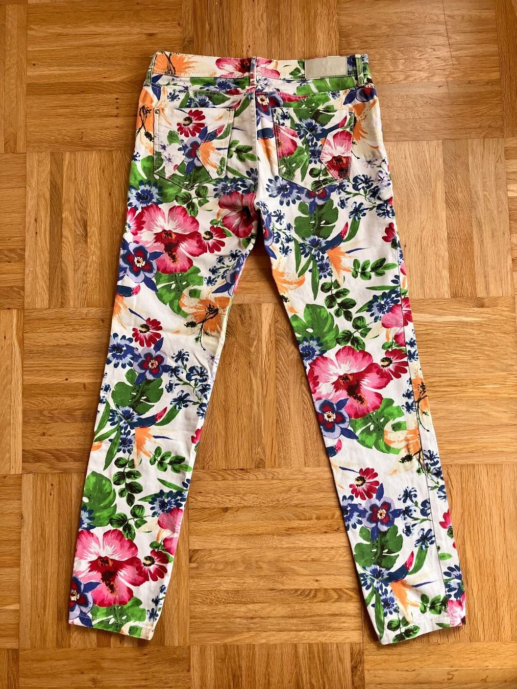 Jeans: Jeans, Weiss mit Blumendruck, 38/M – Usato da St.Gallen venduto da michel_simone 1