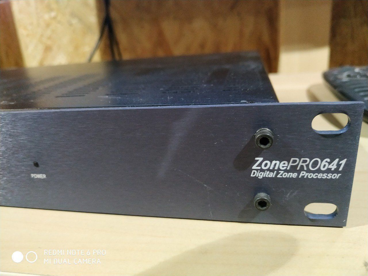Console di mixaggio: DBX Zone PRO 641 + ZC1 + ZC3 - Digital Processor – Usato da Koppigen venduto da connect1 2