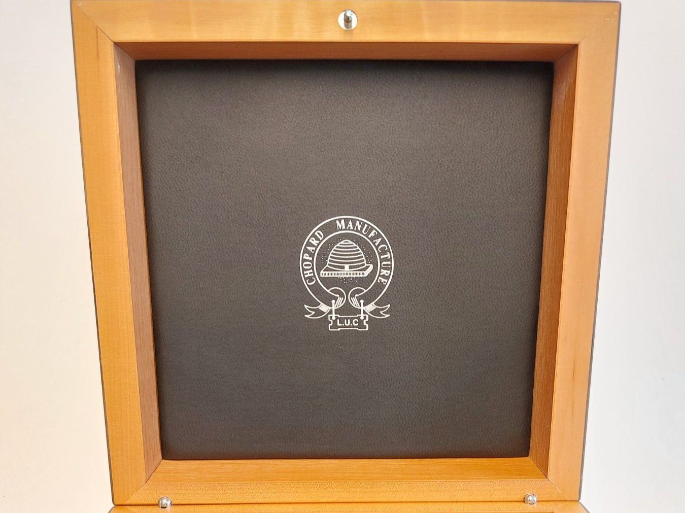 Chopard Scatole porta orologi: Chopard L.U.C - braune Holz Box - ca. 2008 - NEU – Nuovo e nell'imballaggio originale da St. Gallen venduto da shatcy 2