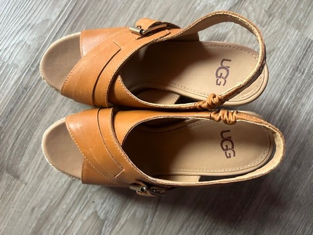 Ugg Scarpe da donna: UGG Sommer Schuhe Gr 35 – Nuovo (secondo la descrizione) da Neerach venduto da romiping