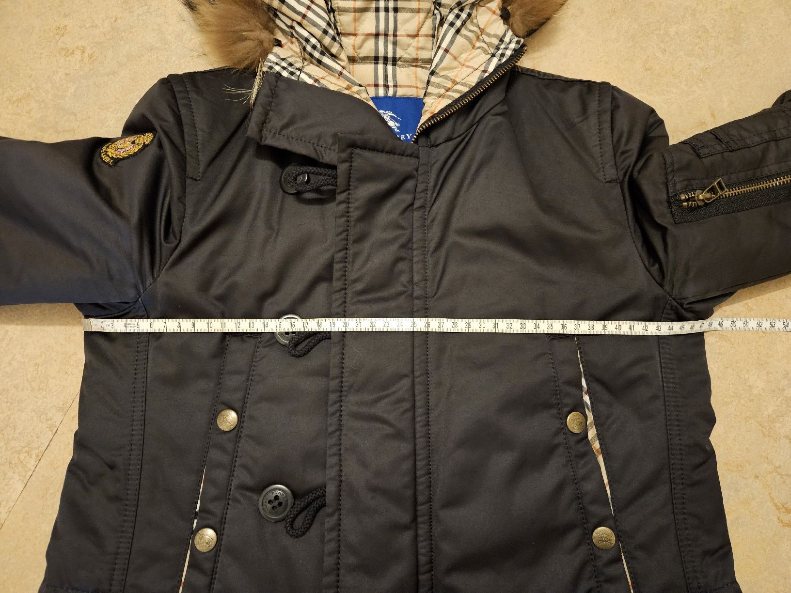 Burberry Giacche: Burberry Blue Label Daunenjacke – Usato da Dietlikon venduto da kon_2d9n 7
