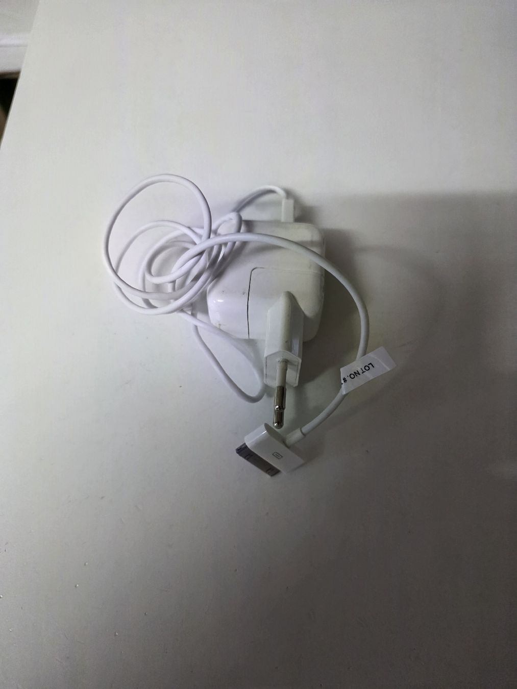 Caricabatterie: Apple iPod USB Power Adapter  – Usato da Dorf venduto da Echo_Elements 1