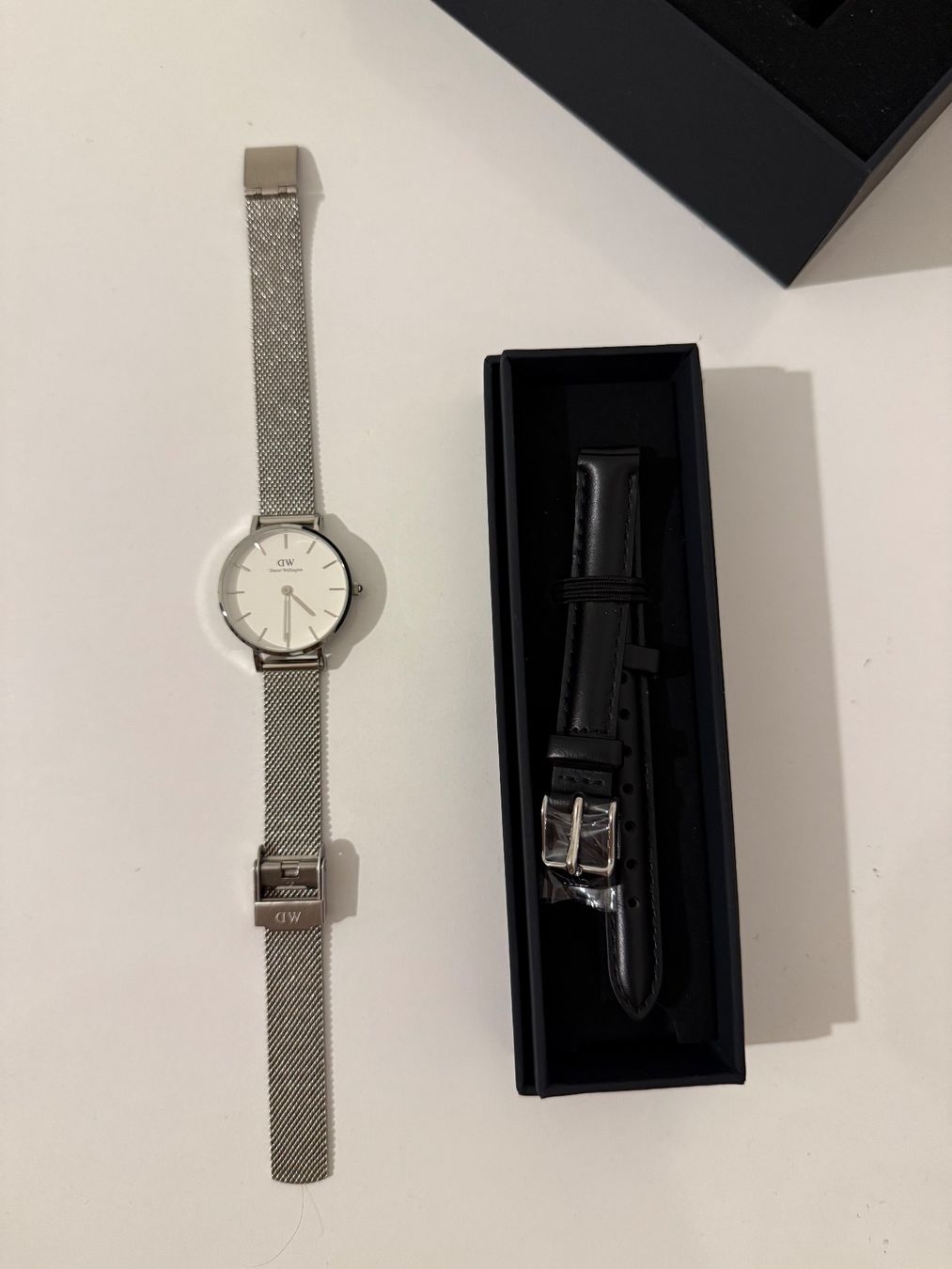Daniel Wellington Orologi: Daniel Wellington Uhr Classic Petite – Nuovo (secondo la descrizione) da Oberhasli venduto da beyyel