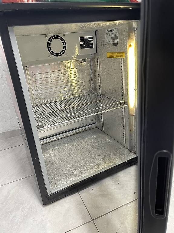 Frigoriferi: Effect Kühlschrank mit Glastüre  – Usato da Wynau venduto da Lorent_Be 3