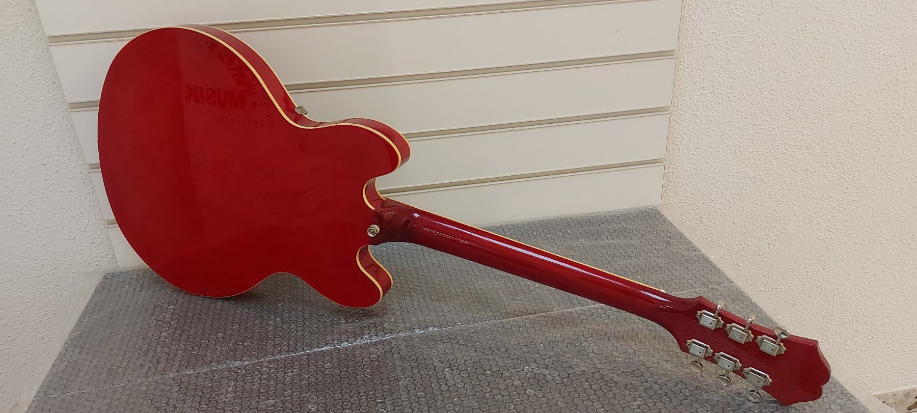Epiphone Strumenti musicali: Epiphone Casino CH Wine Red e-gitarre neuwertig – Usato da Glattbrugg venduto da Swissmusik 5