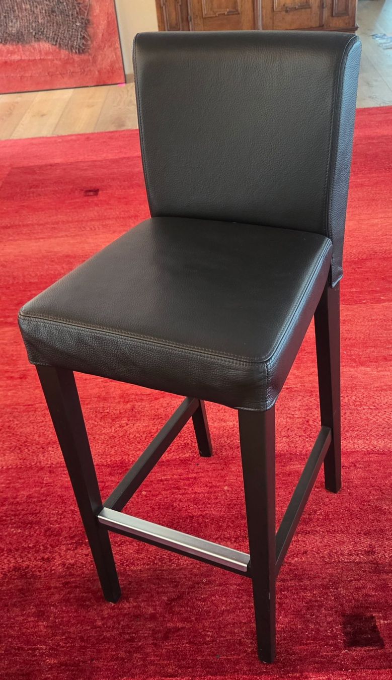 Ikea Chaises hautes: 2 Ikea Barhocker "Henriksdal" – D'occasion à Kottwil par Gogii