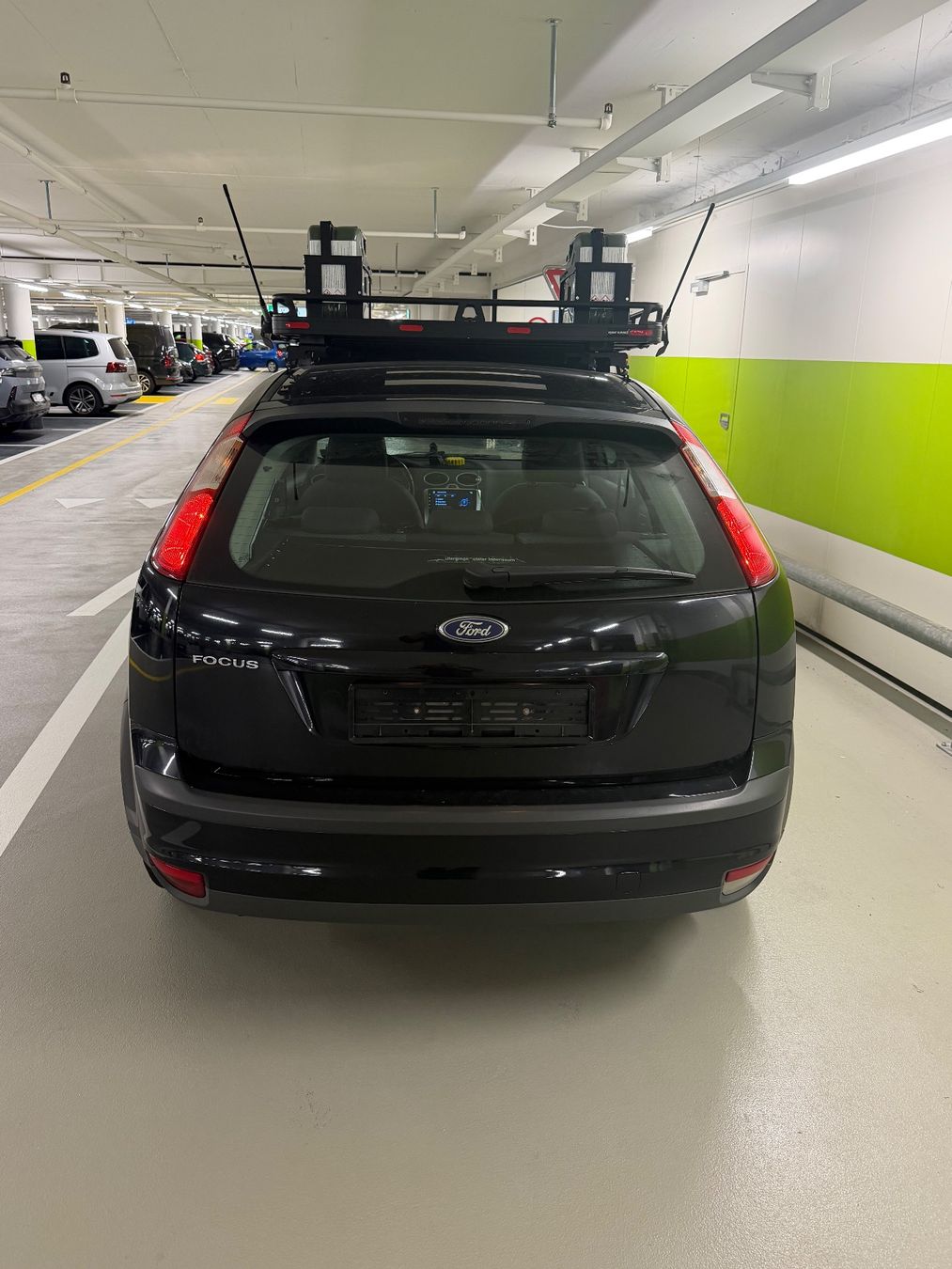 Ford Automobili: Ford Focus 1.6 16V Schwarz – Usato da Wängi venduto da TimoTG97 2