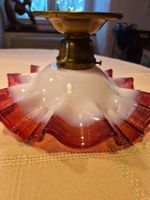 Lampe ancienne en opaline et laiton