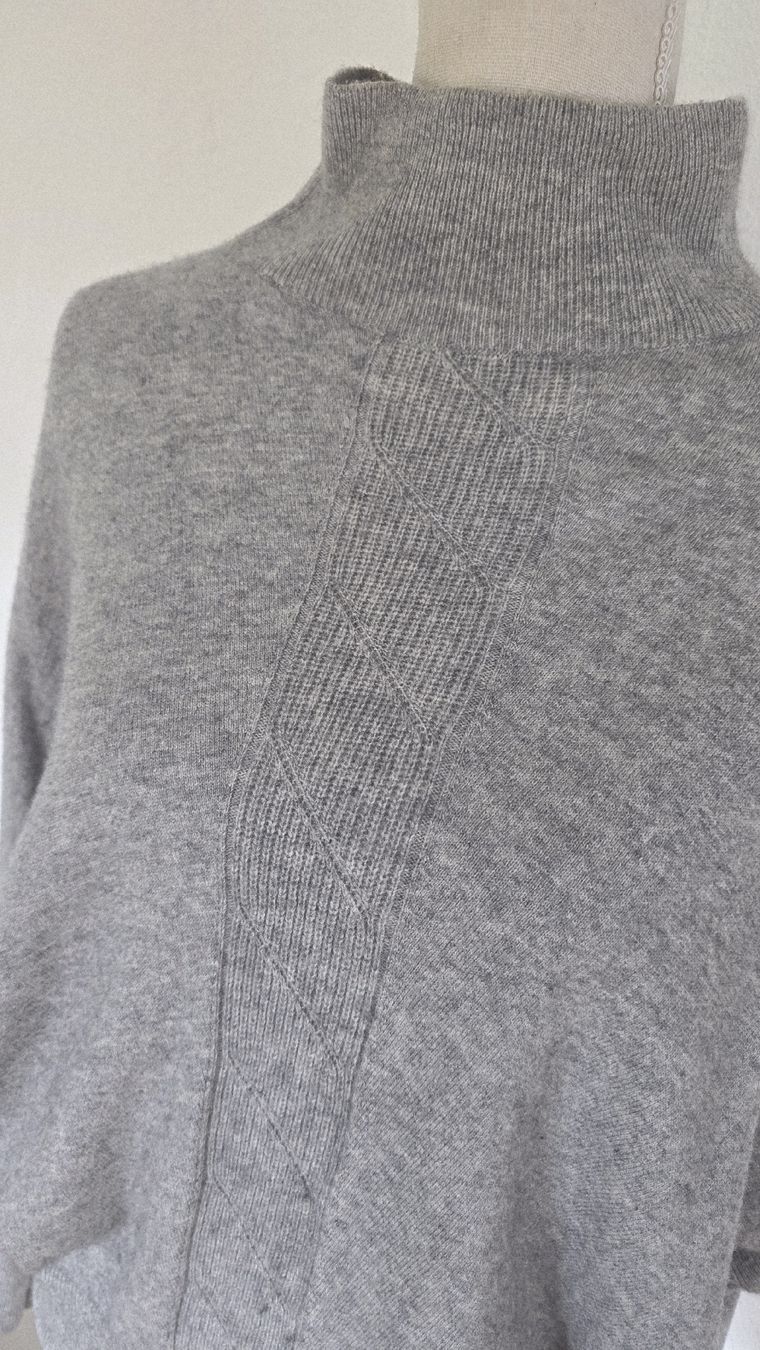 Repeat Pullover & Sweatshirts: Zeitlos schön, Pullover von "REPEAT" Gr.  38 – Gebraucht aus Schneisingen von backstore24 1