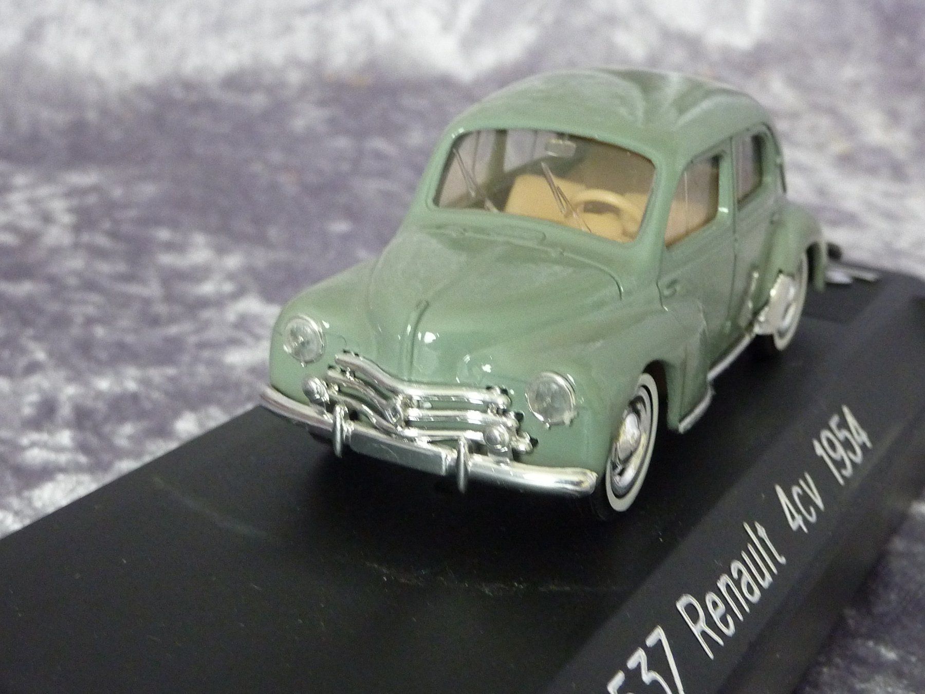 Renault Modellautos: Renault 4cv 1954  1:43 – Neu und originalverpackt aus Dürrenäsch von modellautos4you 2