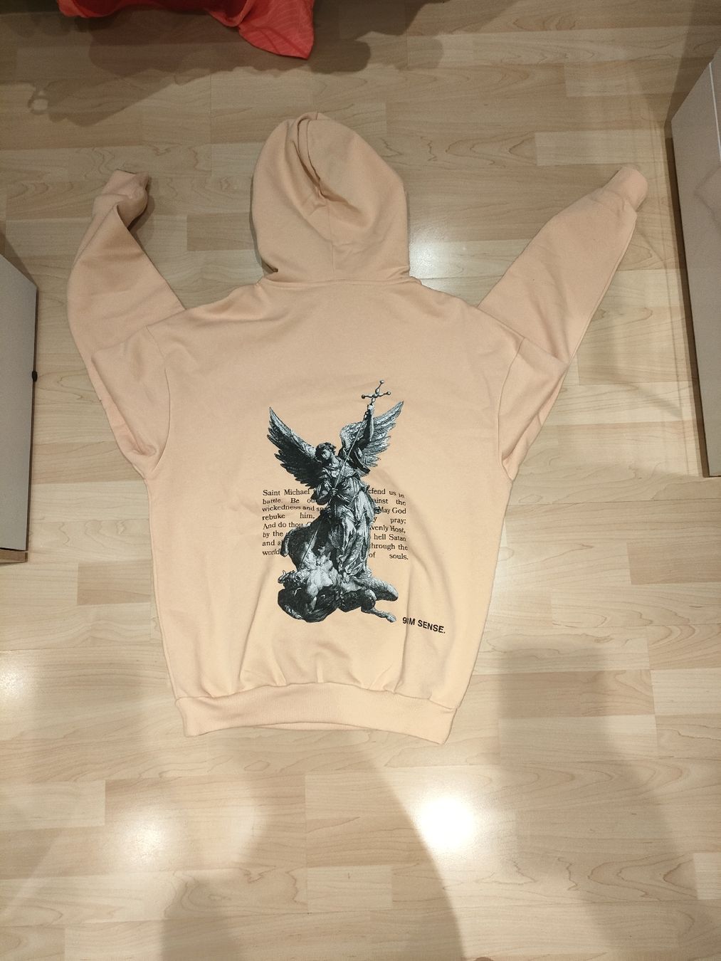 Maglioni & Felpe: Revelation Hoodie – Nuovo (secondo la descrizione) da Feusisberg venduto da Whitefir 1