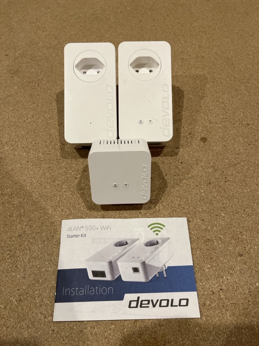 Devolo Lecteurs & Adaptateurs: Devolo Starter Kit 550+ Wifi – D'occasion à Maur par esgehoertjetztmir