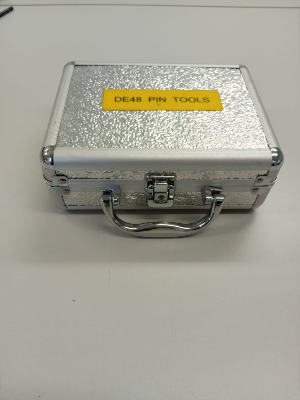 Valigie: Aluminuim Koffer – Usato da Sursee venduto da Network_41AG 2