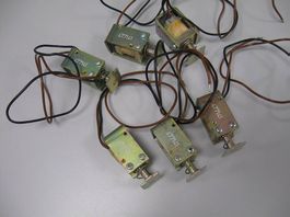 6x HUBMAGNET 477141 Magnetschalter einwandfreier Zustand NOS
