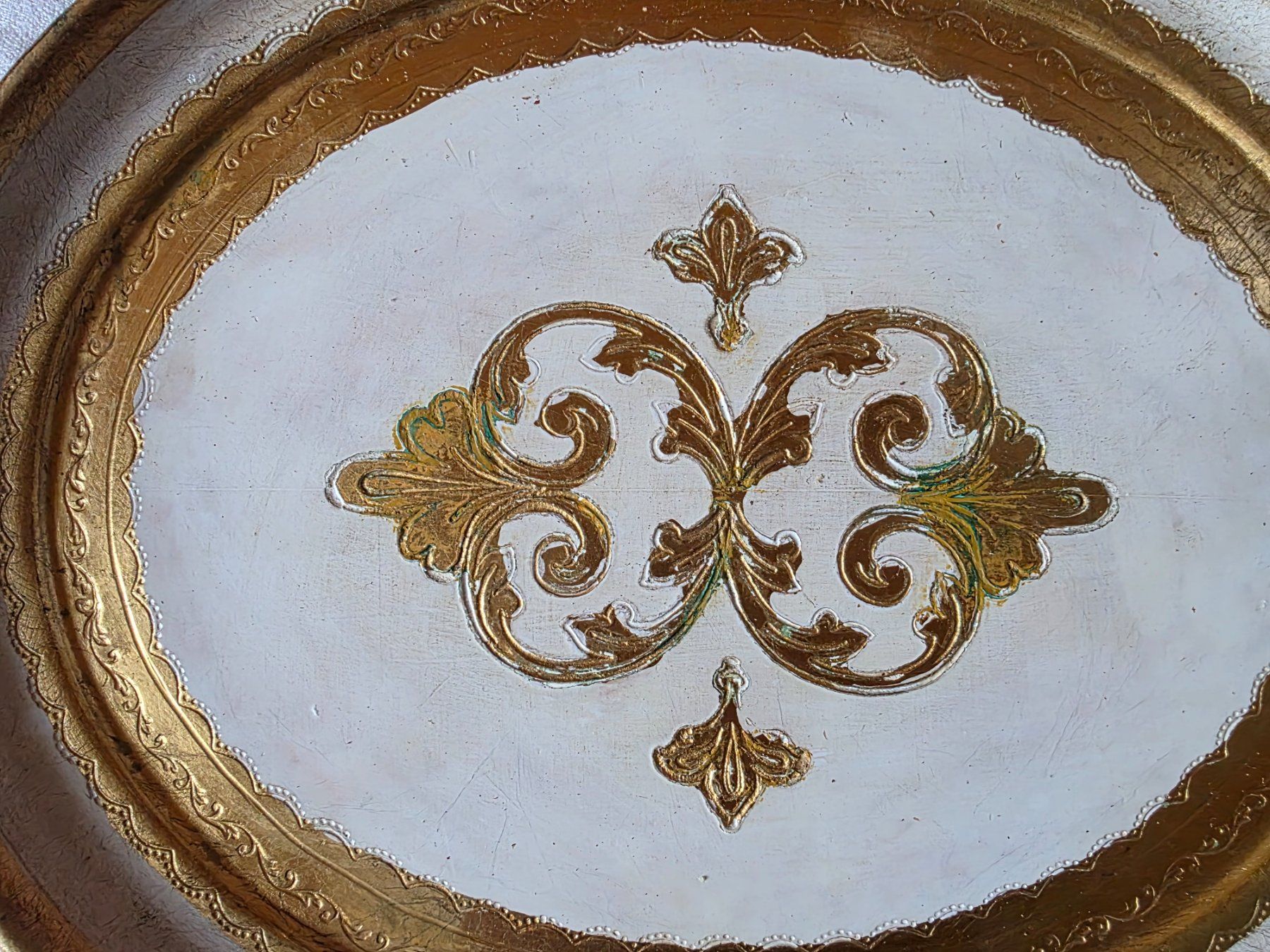 Plateaux: antikes Holz Serviertablar Tablar beige gold – D'occasion à Walterswil BE par Lonitti 2