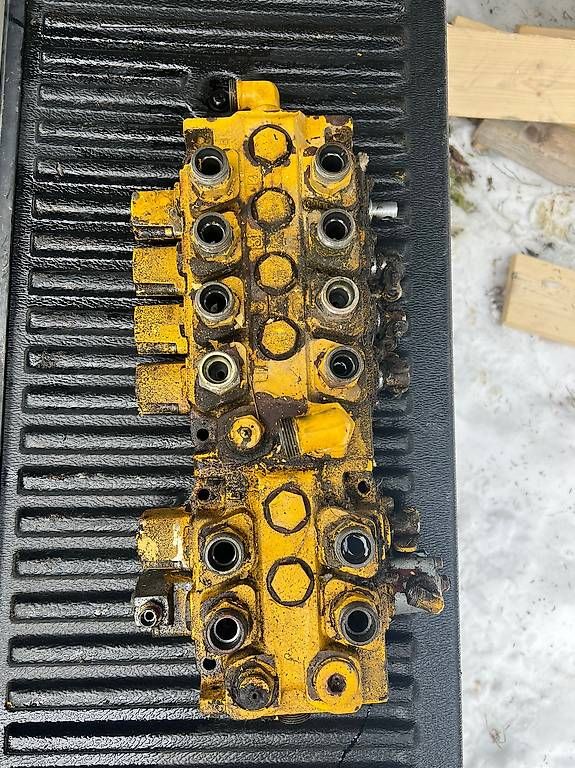 Tutti gli attrezzi: Ventilblock von Menzi Muck 5000 – Usato da Matten(St.Stephan) venduto da Banino19