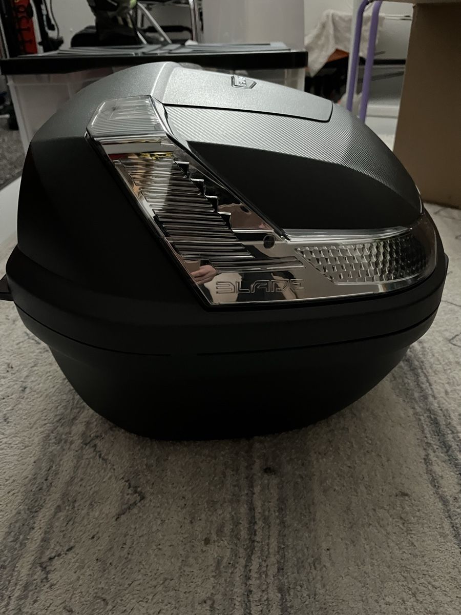 Givi Topcase: Givi Topcase B47 Blade Tech – Nuovo (secondo la descrizione) da Gerzensee venduto da eos01 2