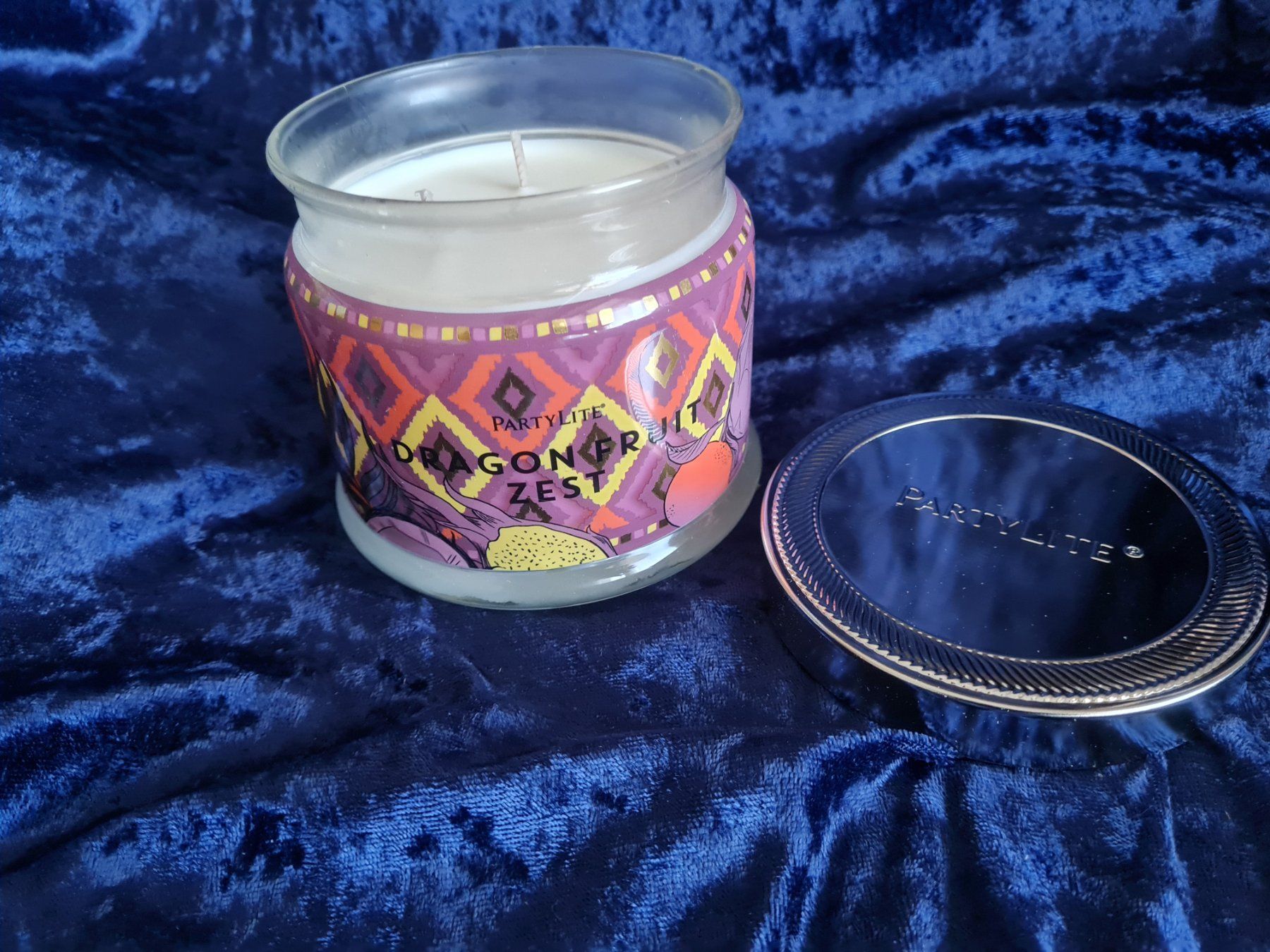 Partylite Kerzen: PartyLite - 3-Docht-Glas Drachenfrucht – Neu und originalverpackt aus Othmarsingen von Kleibai
