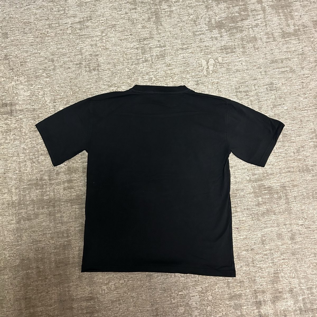 Calvin Klein Camicie, T-shirt & Polo: T-shirt Calvin Klein noir, taille 14 – Nuovo (secondo la descrizione) da St-George venduto da elena27 2