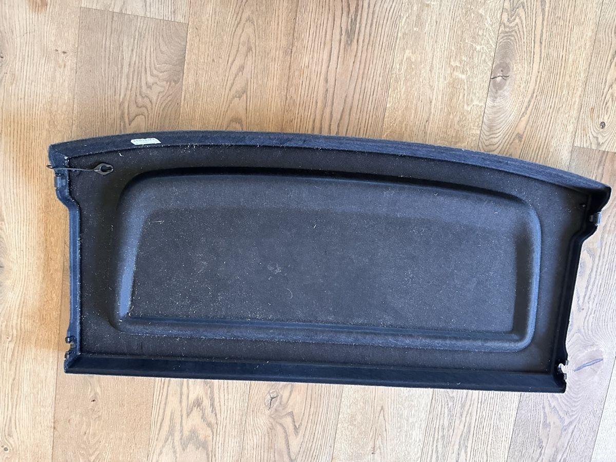 VW Tutti i ricambio: VW Deckel Gepäckraum – Usato da Auslikon venduto da Kaede4 1