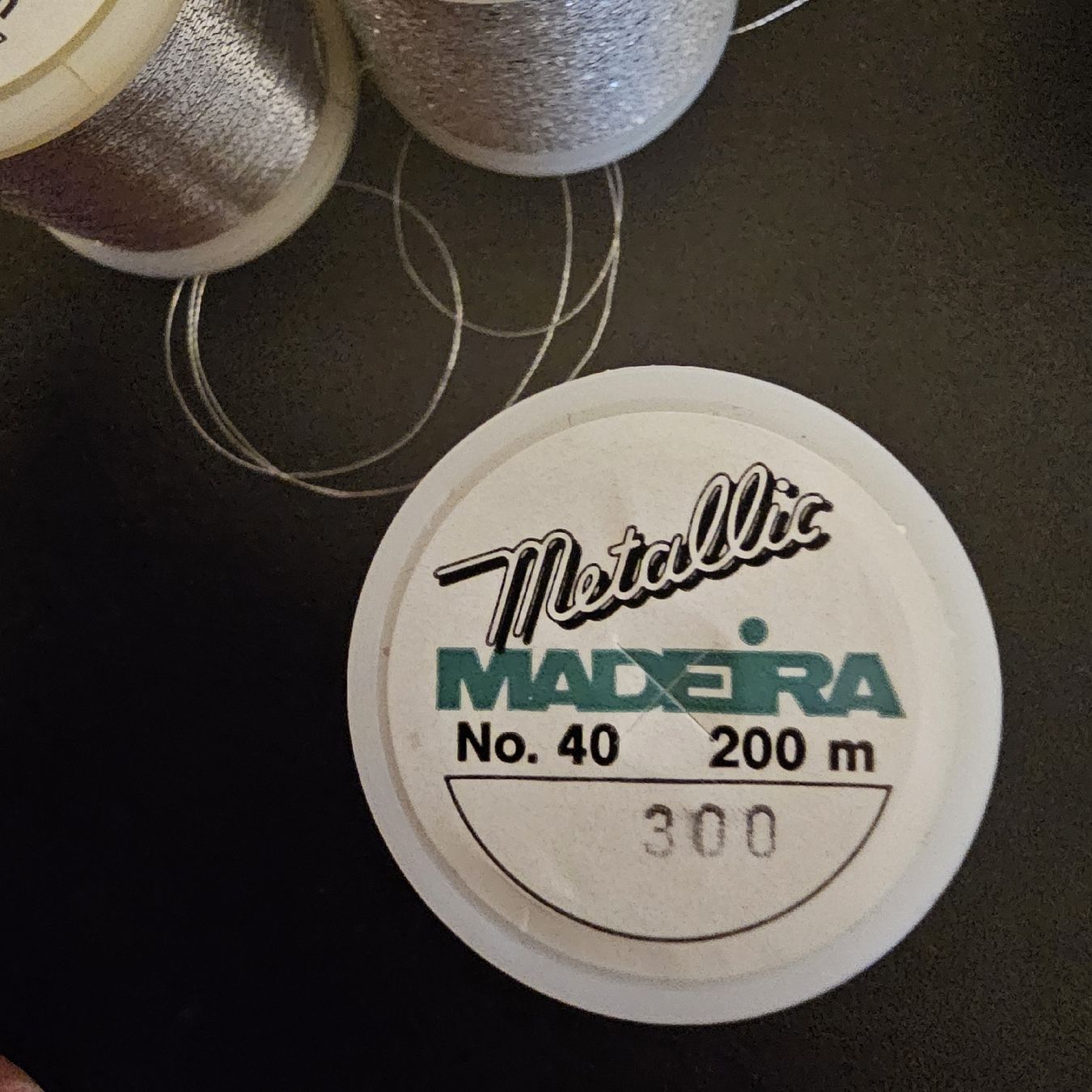 Kordeln & Faden: Madeira Metallic Stickgarn 12 Rollen Set – Neu (gemäss Beschreibung) aus wolfhalden von 46464646 2
