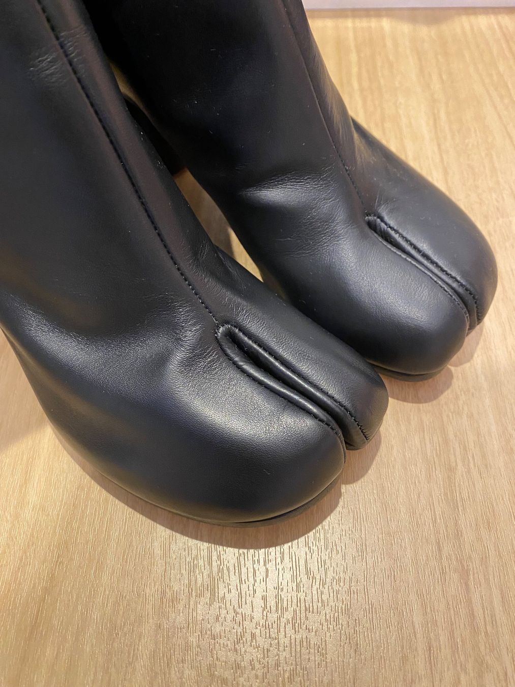 Maison Margiela Scarpe da donna: Maison Margiela Tabi Boots MM22 – Nuovo e nell'imballaggio originale da Zürich venduto da NNuk 1