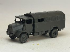 VE1- Roco MAN Kasten Militär