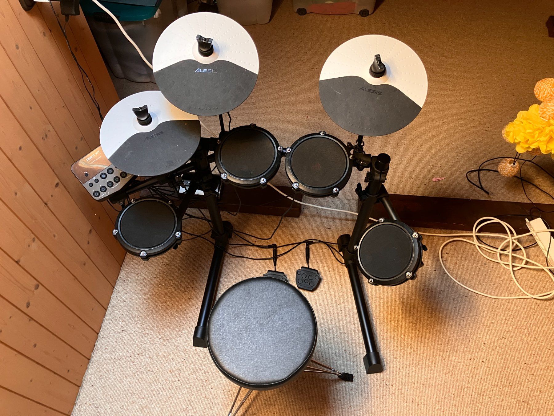 Alesis Musikinstrumente: E-drum Schlagzeug E Drum ALESIS Debut Kit – Gebraucht aus Fislisbach von Promo