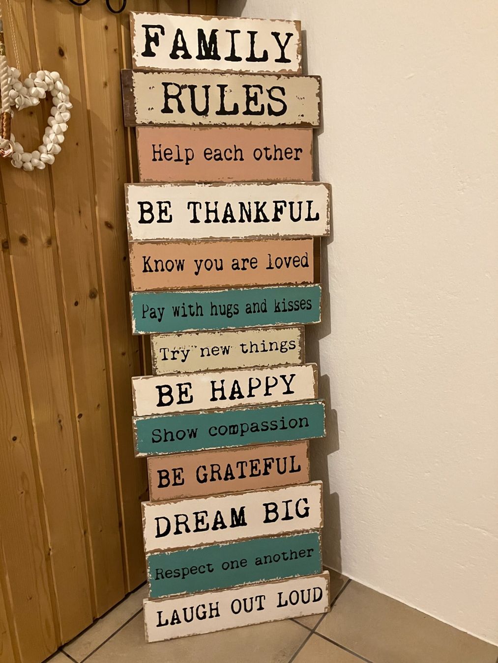 Tutte le decorazioni: Holzschild Shabby Chic "Family Rules" – Usato da Wohlen AG venduto da benjaminblack73