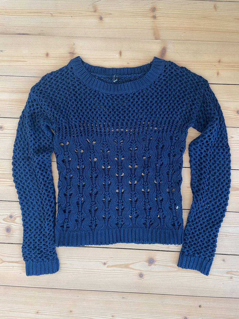 Pullover & Sweatshirts: Pullover Häkeloptik – Gebraucht aus Winterthur von lynn.n7 1