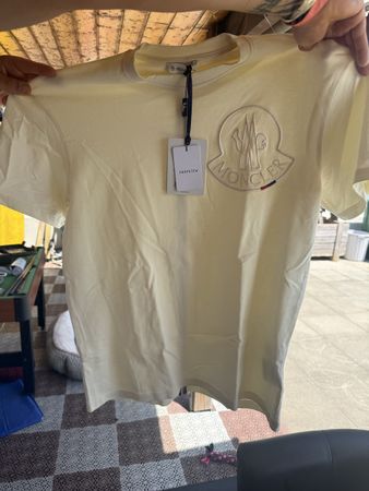 Moncler T-Shirt XL