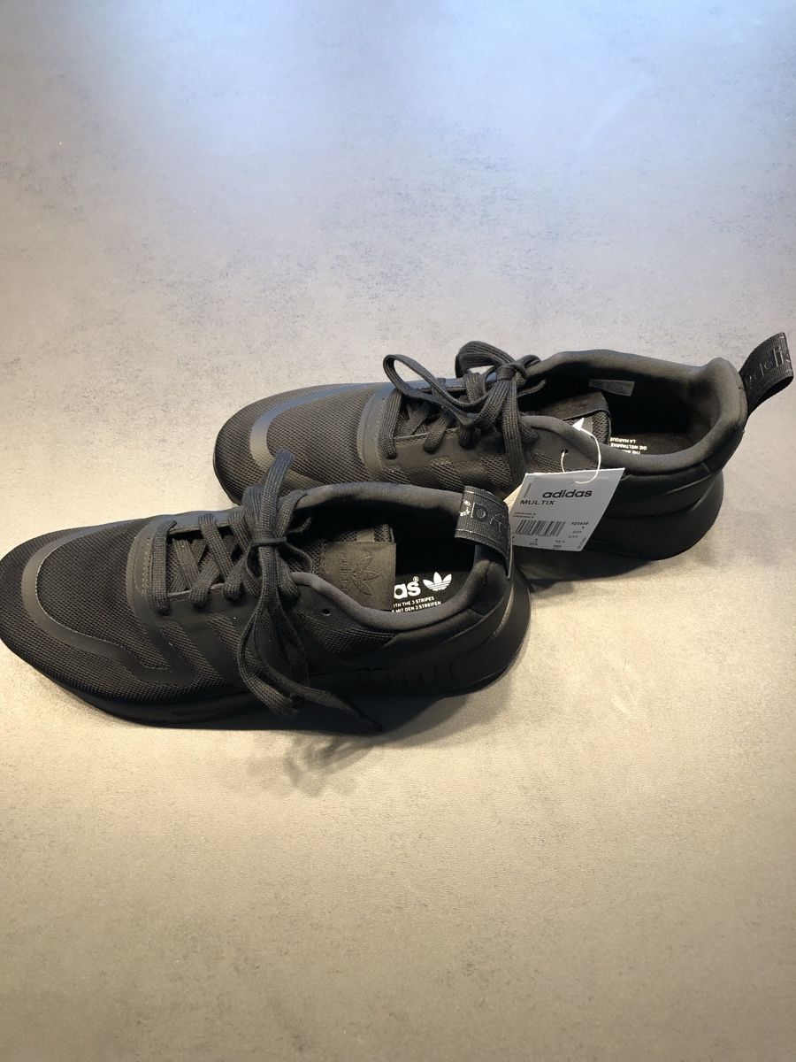 Adidas Scarpe da uomo: Turnschuhe adidas MULTIX – Nuovo e nell'imballaggio originale da Binningen venduto da Kellox 1