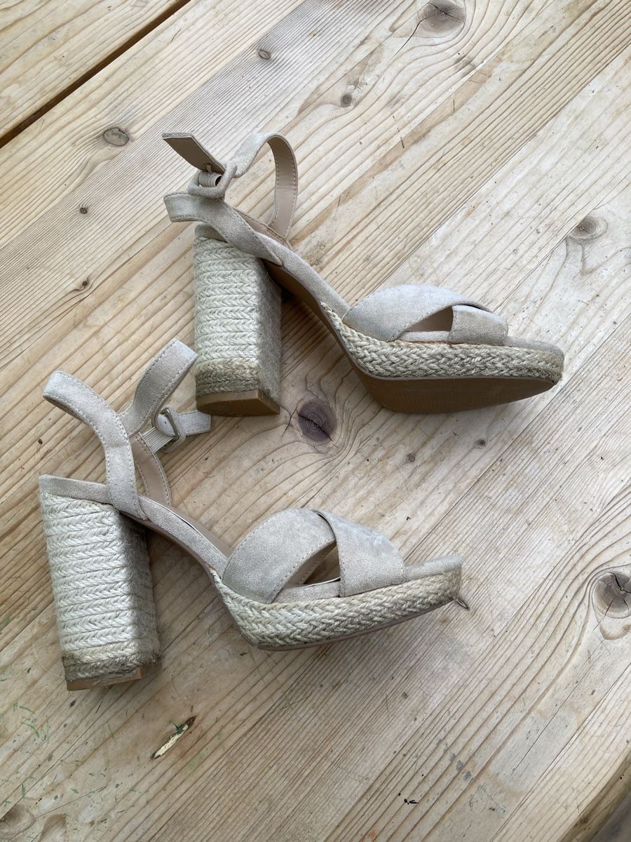 Chaussures femmes: Sandalen – D'occasion à Romanshorn par gokken 3
