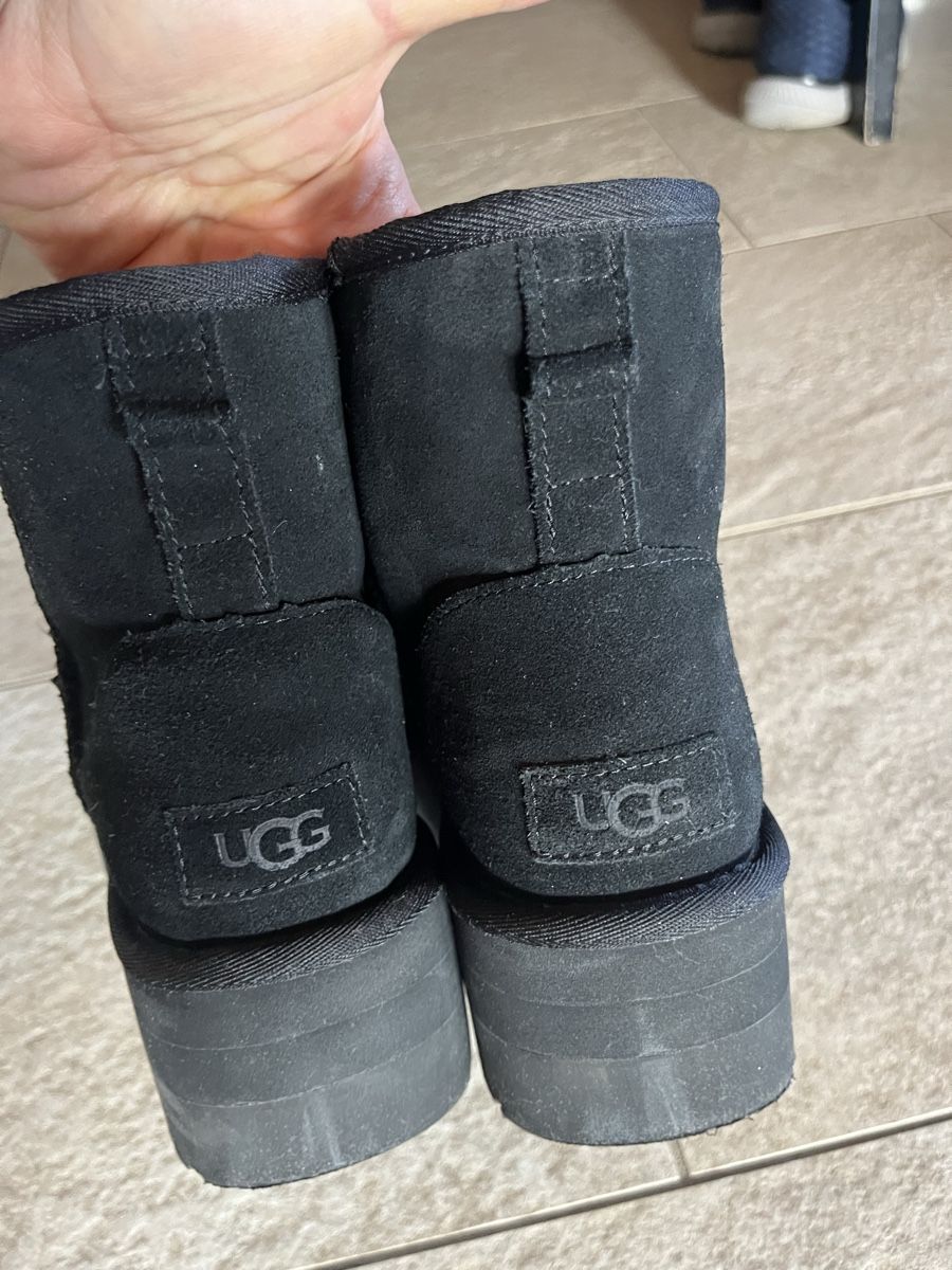 Ugg Damenschuhe: Original UGG Classic Mini Plateau Boots Schwarz, Grösse 40 – Gebraucht aus Wädenswil von Iana32 2