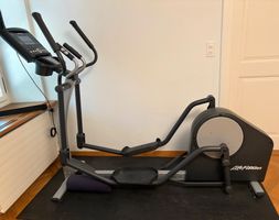 Life Fitness Cross Trainer X1