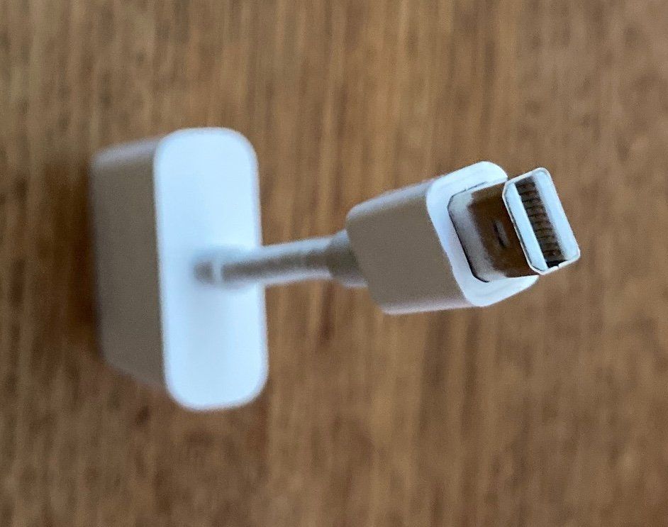 Apple Unità & Adattatore: Apple-Adapter: Mini DisplayPort auf VGA – Usato da Basel venduto da hewoha 2
