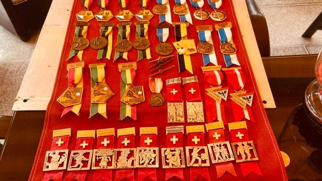 Medaglie: Medailien und sonstige Ehrenabzeichen – Usato da Männedorf venduto da sarky 3