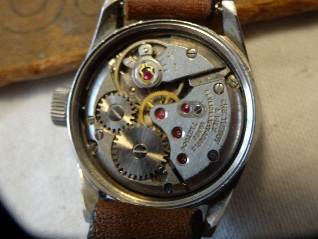 Tissot Montres: TISSOT SEASTAR   DAMEN UHR.HANDAUFZEUG.17RUBIS.SCHÖN LÄÜFT. – D'occasion à zürich par ahmad01 7