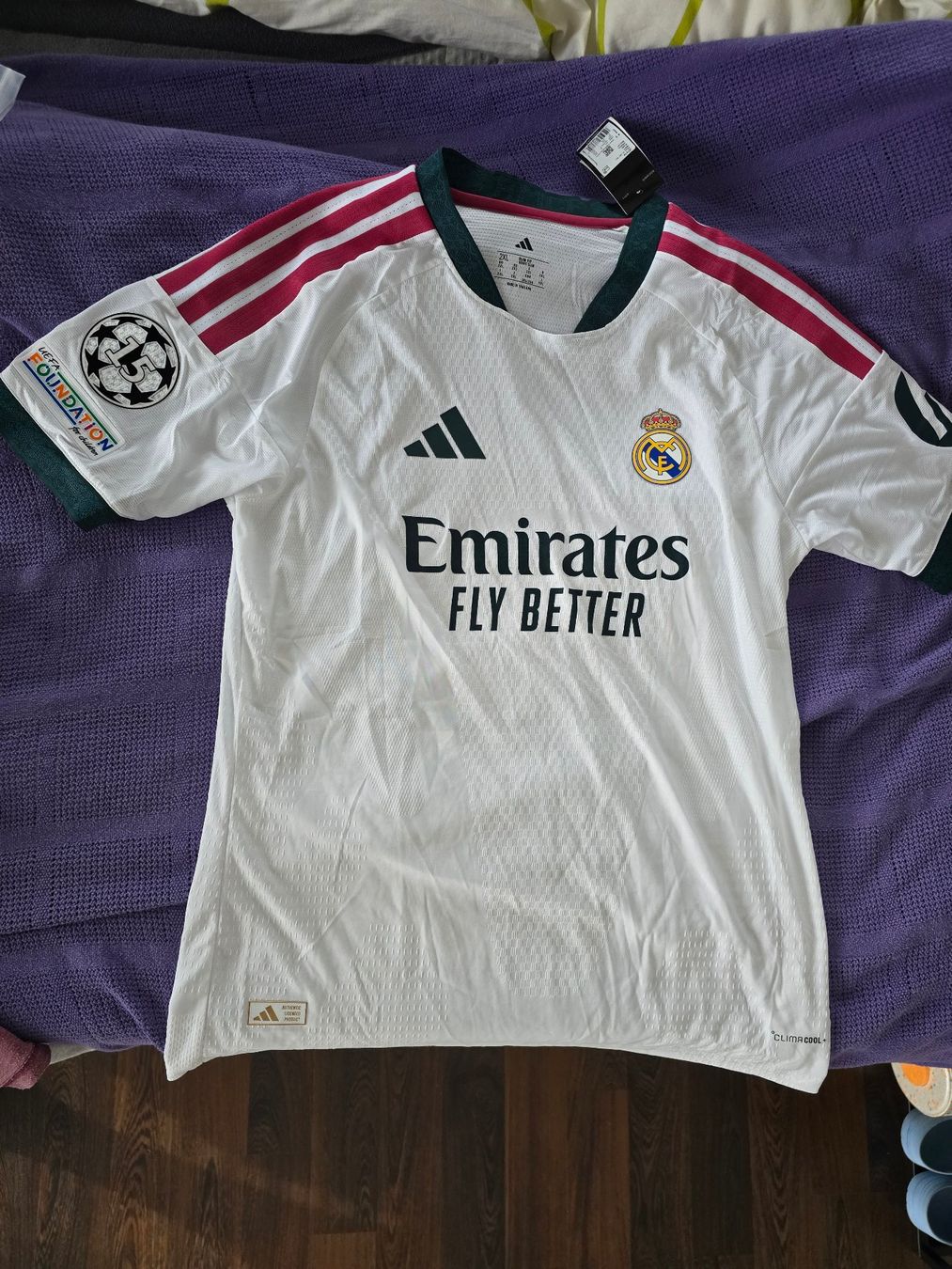 Adidas T-shirts: ADIDAS PERFORMANCE 'Real Madrid 26/27' – Neuf avec emballage d'origine à Penthaz par Poupinek69