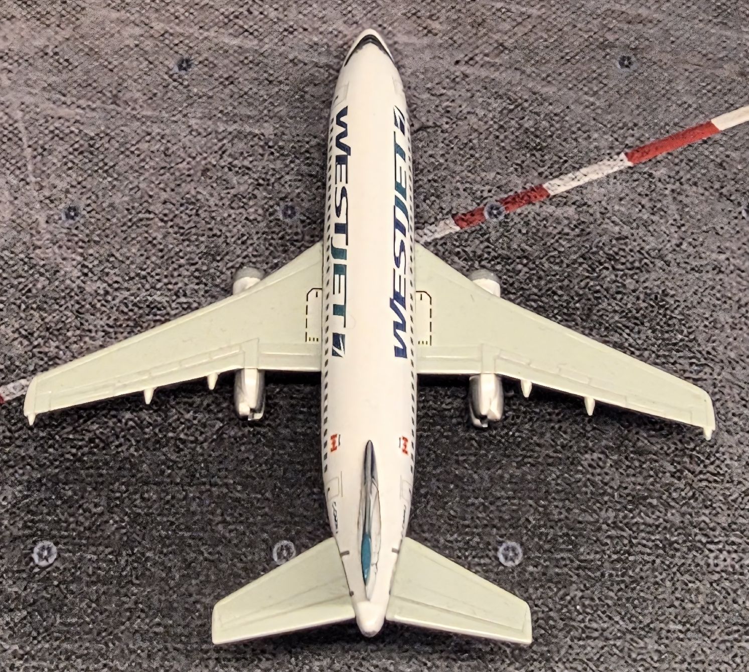 Boeing Kit di modellismo & Modellini statici: Westjet B737-200, 1:400 Premiere Collection – Usato da Männedorf venduto da Modellbau-wyss 2